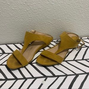 Kenneth Cole Mustard Sandals